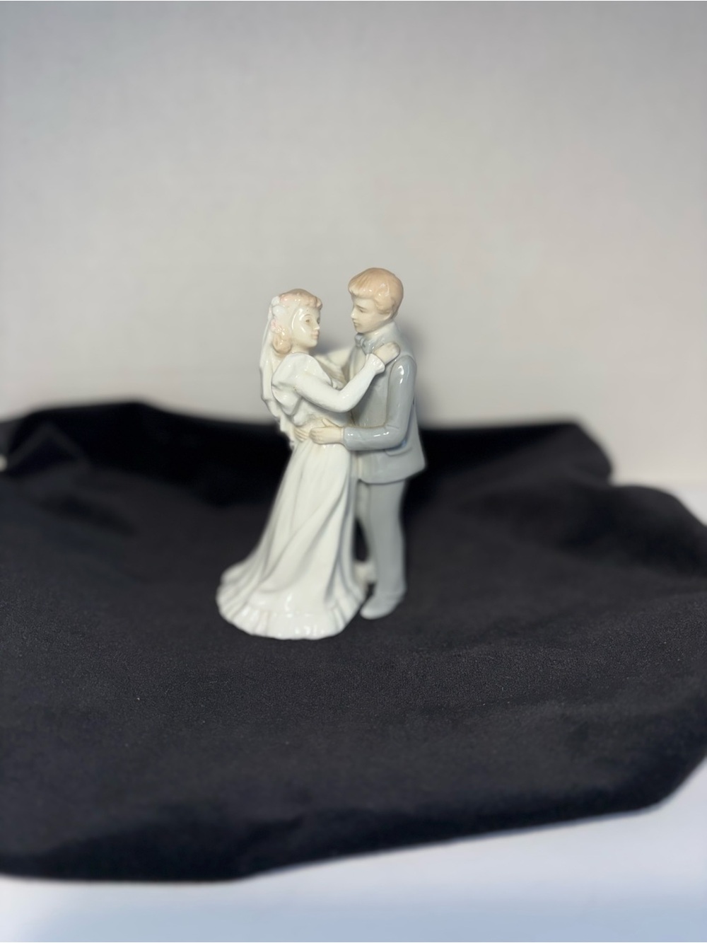 VTG Cake Topper Bride and Groom Wedding Cake Topper RR Roman Japan First Dance